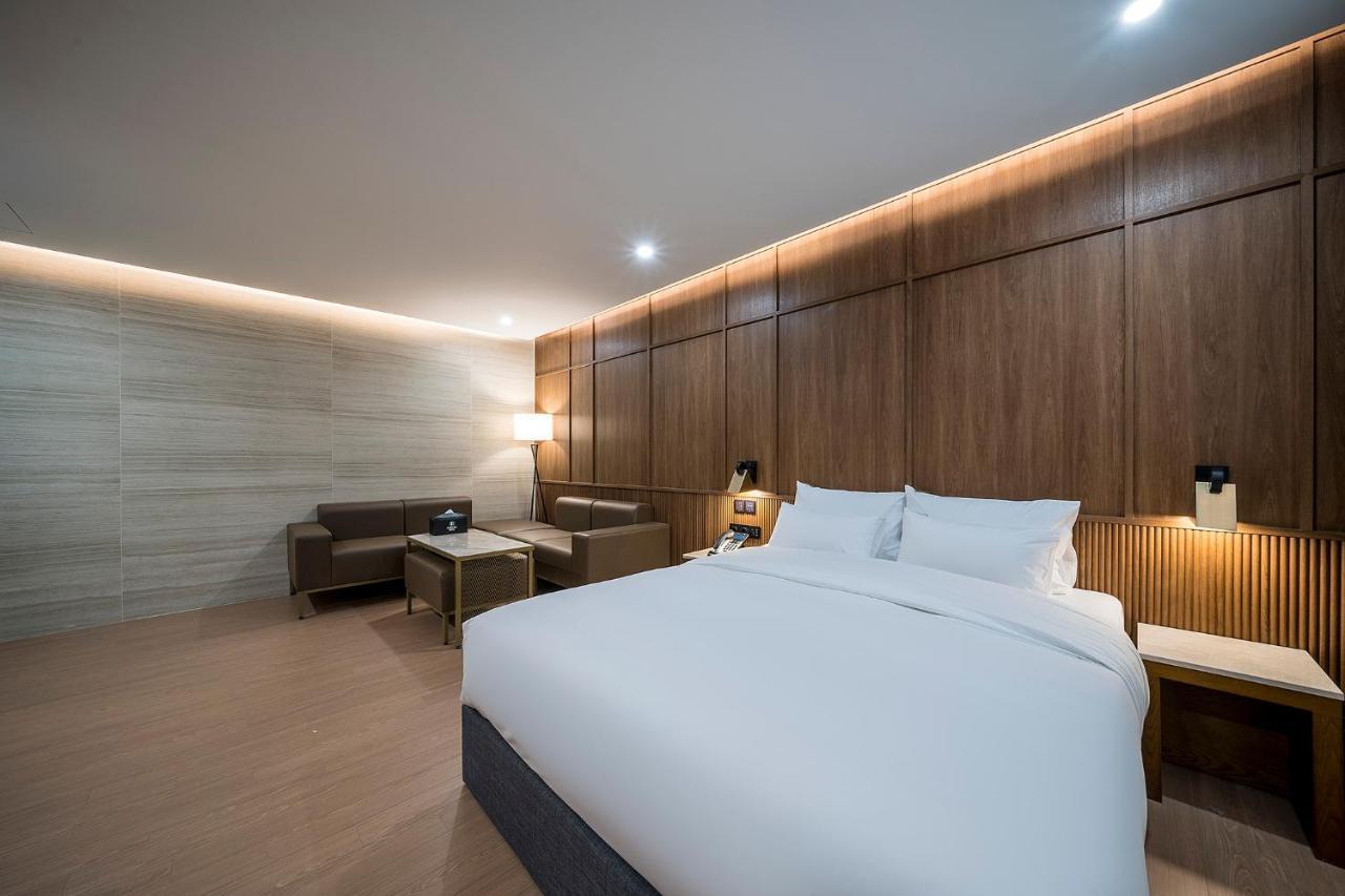Brown Dot Hotel Pyeonghwa Plaza Mokpo Zewnętrze zdjęcie