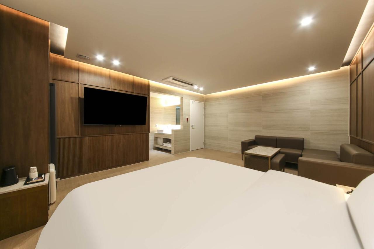 Brown Dot Hotel Pyeonghwa Plaza Mokpo Zewnętrze zdjęcie