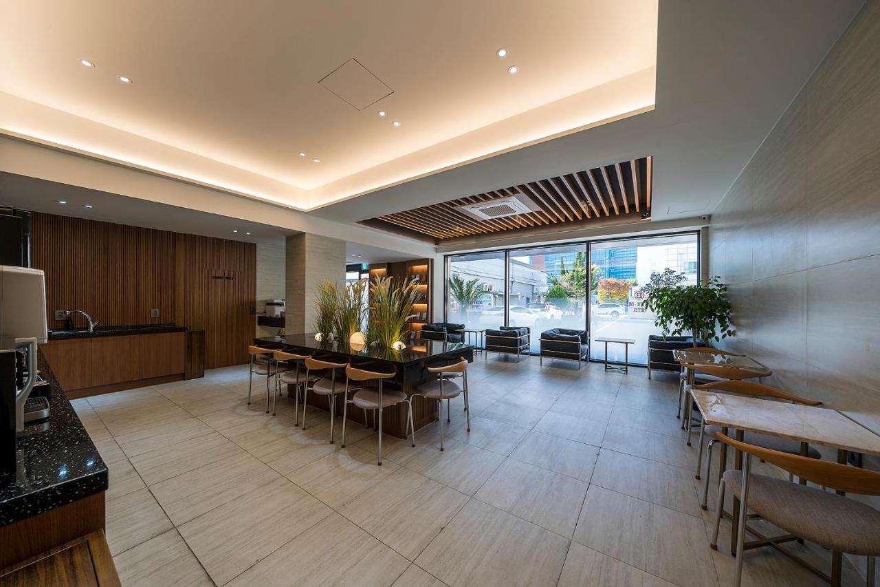 Brown Dot Hotel Pyeonghwa Plaza Mokpo Zewnętrze zdjęcie
