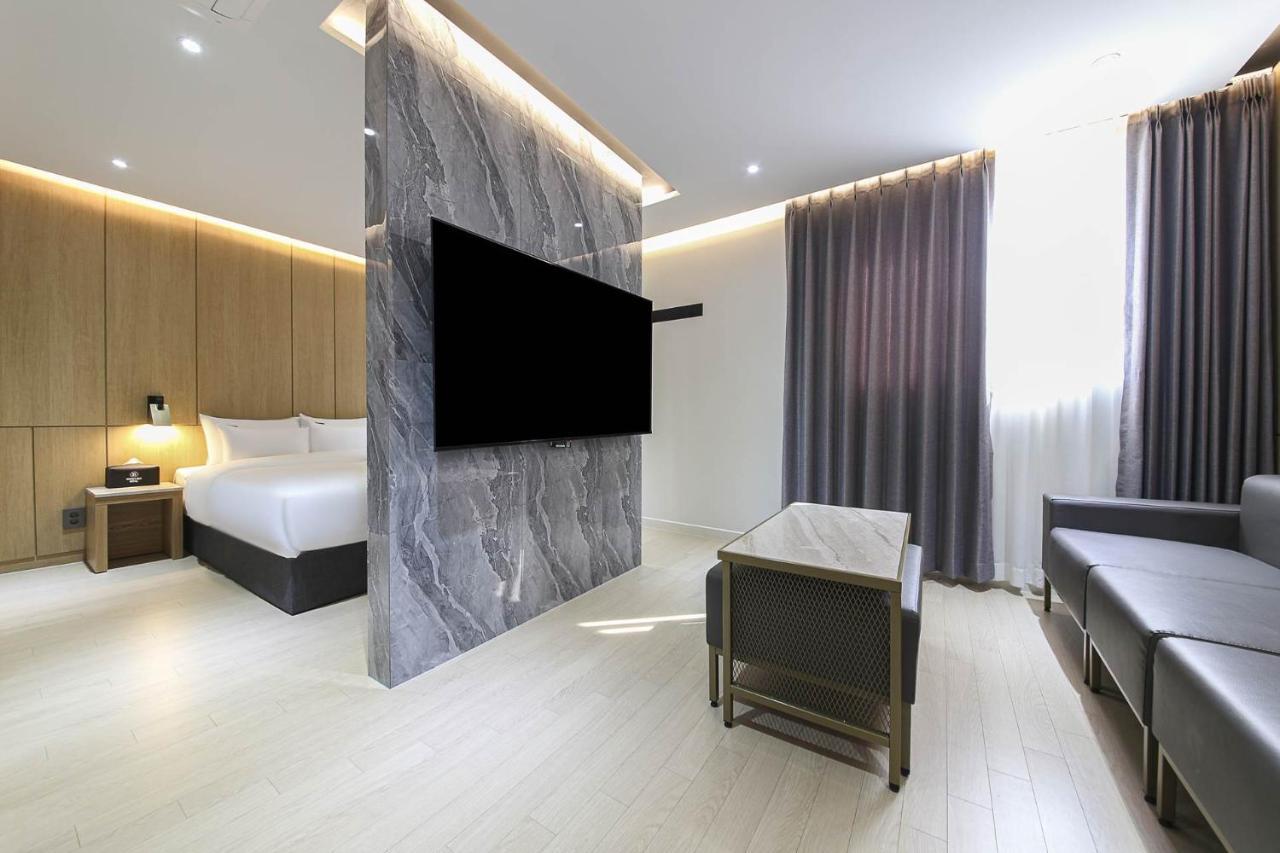 Brown Dot Hotel Pyeonghwa Plaza Mokpo Zewnętrze zdjęcie
