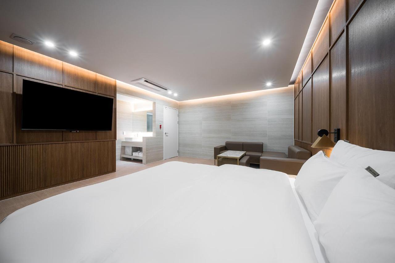 Brown Dot Hotel Pyeonghwa Plaza Mokpo Zewnętrze zdjęcie